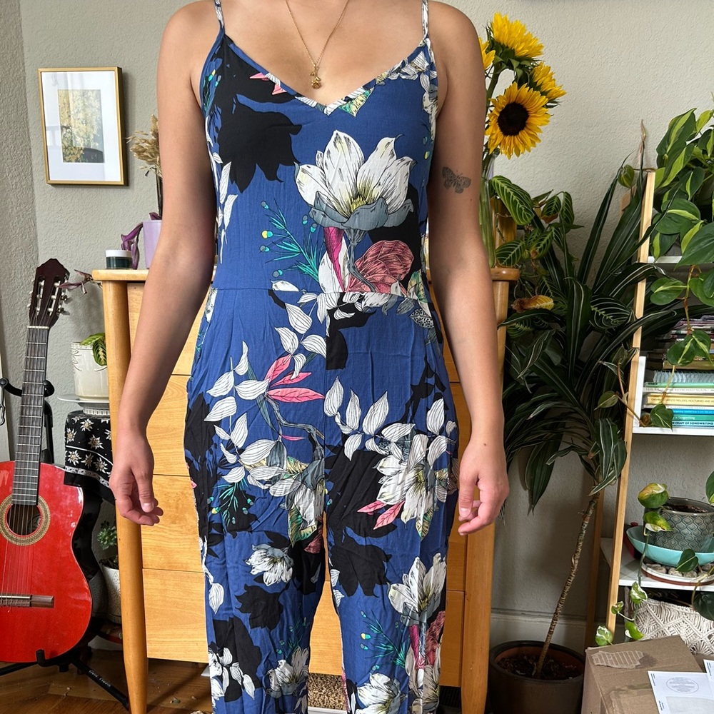 Elegant Floral Sleeveless Jumpsuit